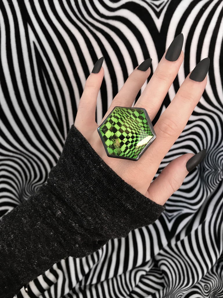 20 04 28 Time Warp Collection Huge Quartz Ring 01 Statement Glow in the Dark Cocktail Ring Psychedelic Warped Checkerboard Jewelry Trippy Atomic Ring Space Witch